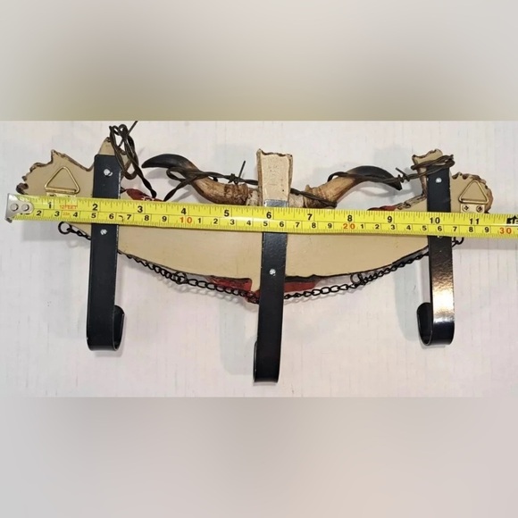 Rustic Wall Hooks with Vintage Charm - Picture 5 of 5